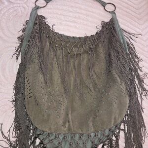 Elegant Fringed Suede Shoulder Bag - Green